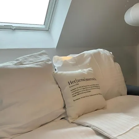 Apartamento Top-floor Hideaway For Two In Karlsruhe-mühlburg - Apolonialiving - Apt3 *