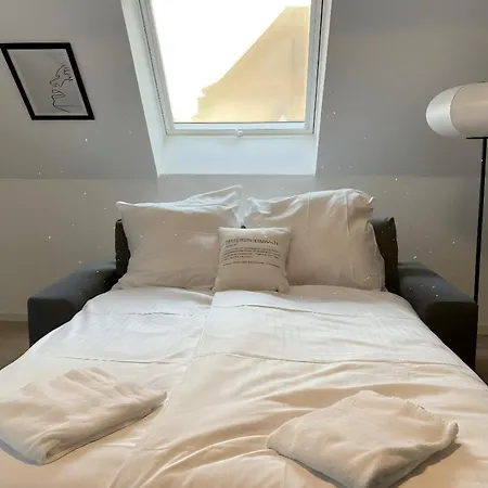 Apartamento Top-floor Hideaway For Two In Karlsruhe-mühlburg - Apolonialiving - Apt3 Karlsruhe