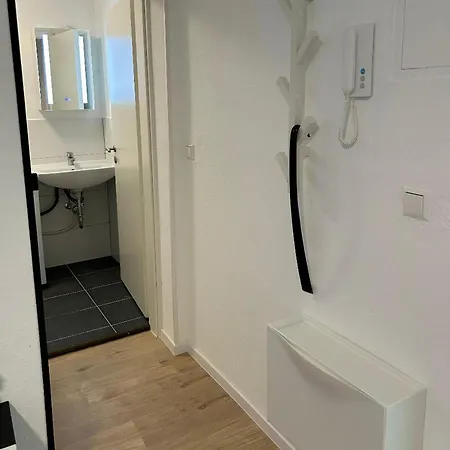 Top-floor Hideaway For Two In Karlsruhe-mühlburg - Apolonialiving - Apt3 *