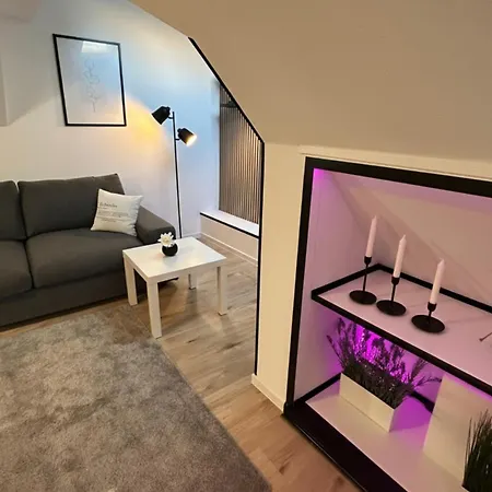 Cozy Top-floor Apt. 3 - Apolonialiving